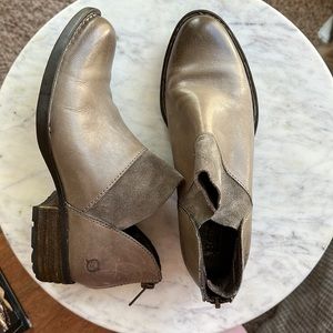 BORN leather ankle boots Taupe Sz 5